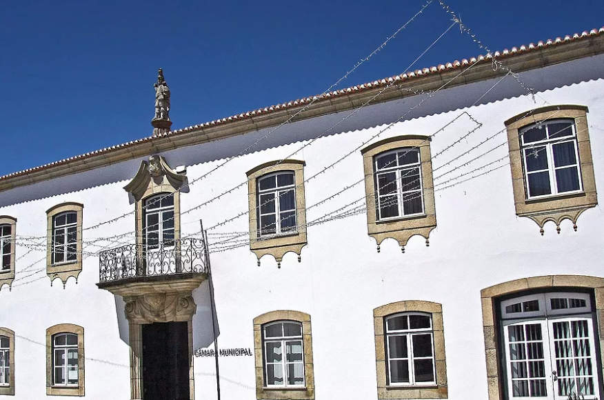 Munic&iacute;pio de Santa Marta de Penagui&atilde;o mant&eacute;m taxas m&iacute;nimas de IMI e IRS